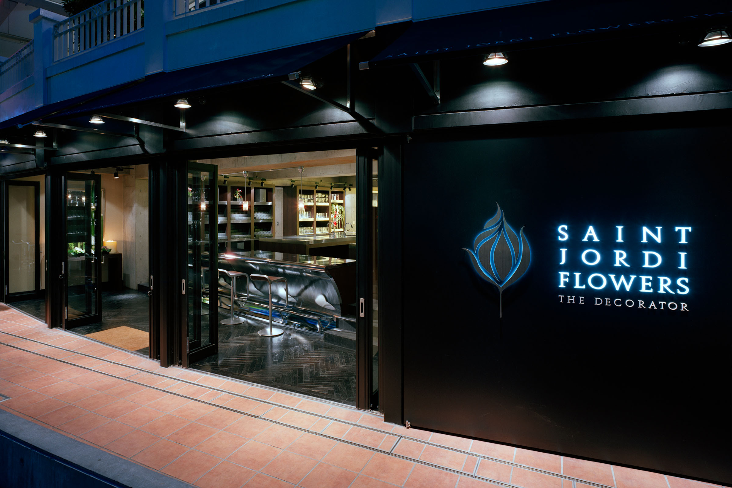 SAINT JORDI FLOWERS | DESIGN STUDIO GLAM